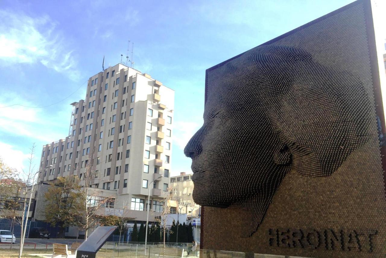Bus Station Hostel Pristina Exterior photo